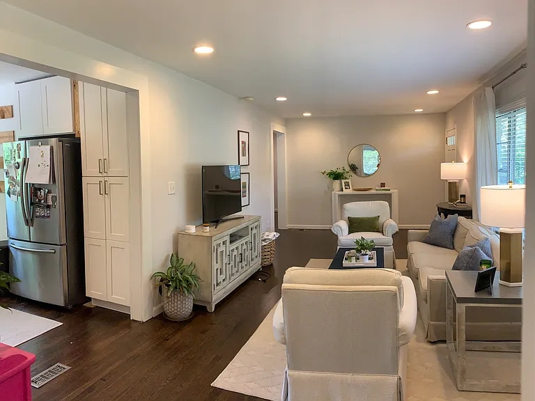 386 Lindbergh Dr NE — Photo 5