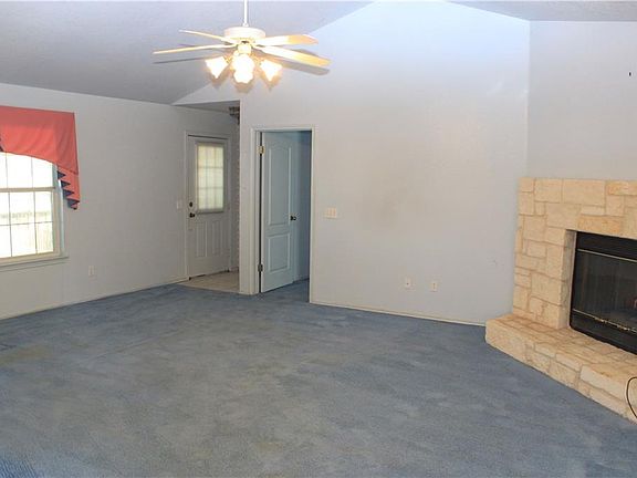 4th image of 18903 Venture Dr