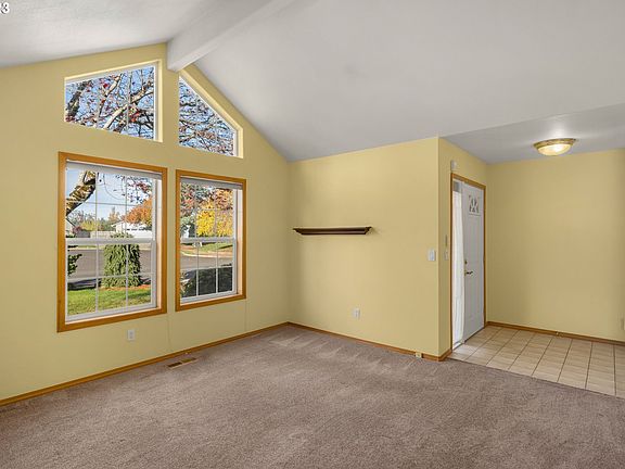 5th image of 19422 Westwood Dr