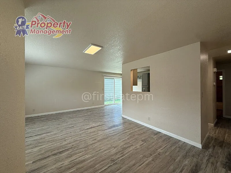 4336 W Rose Hill Ct