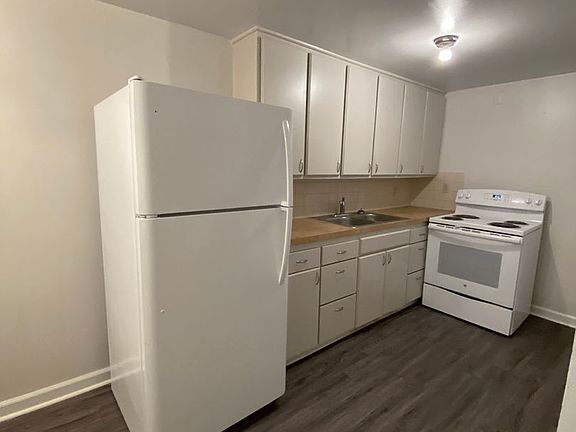 3rd image of 701 W Shoshone St #1/2