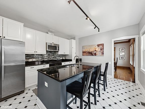 5th image of 5106 N Kildare Ave