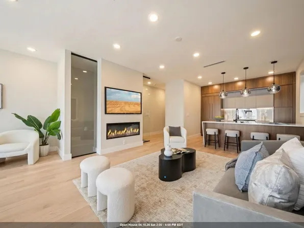 115 Charles St Floor 2, Jersey City, NJ 07307