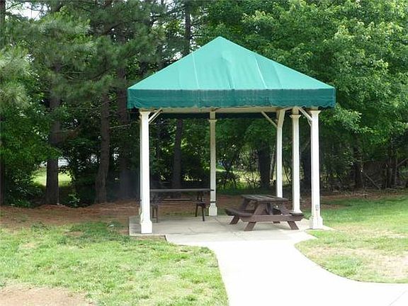 Spacious, Cathedral Ceiling