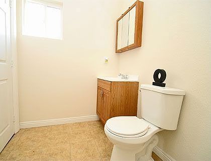 5th image of 10920 Mallison Ave