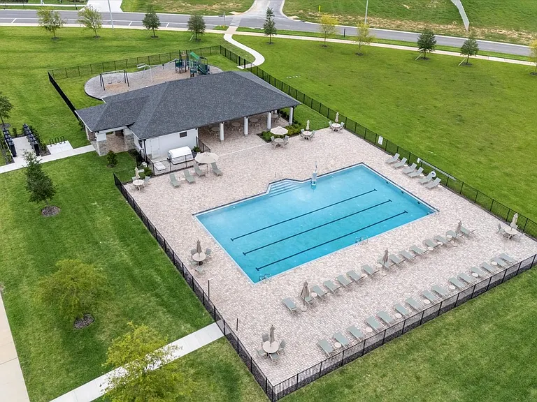 12195 Stirrup Dr — Photo 3