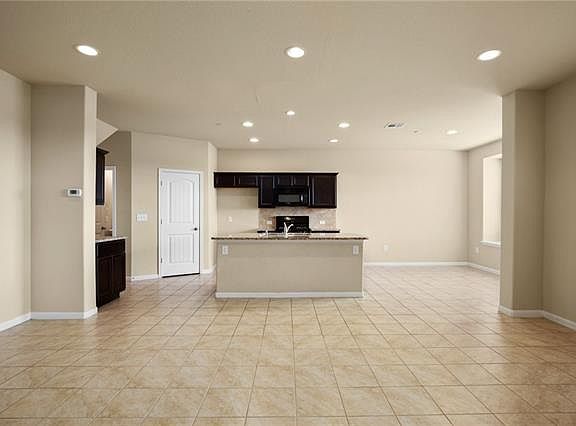 5th image of 2880 Donnell Dr Unit 2102