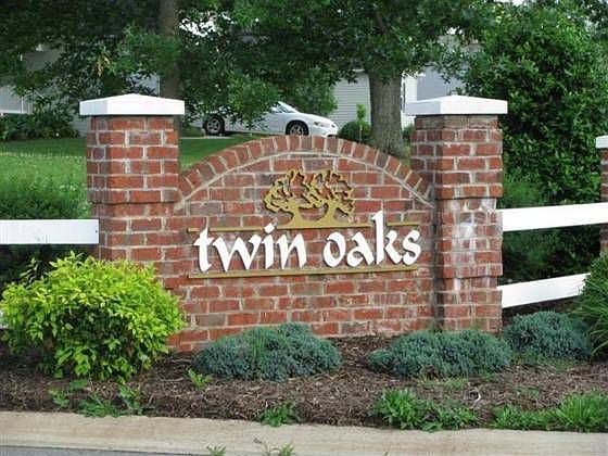 1st image of 5197 S Oak Cir