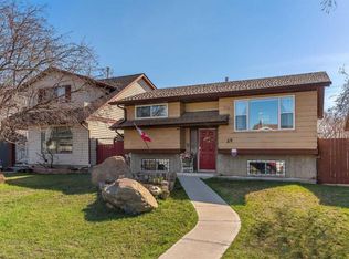 20 W Ogmoor Cres SE, Calgary, AB T2C 2E9