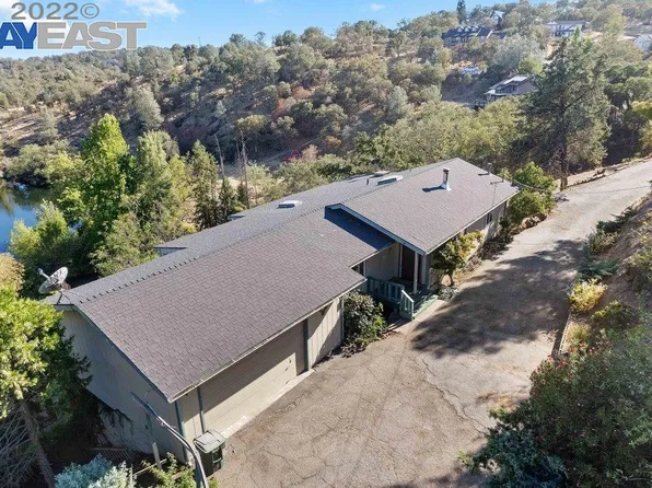 4655 Dunn Rd, Valley Springs, CA 95252