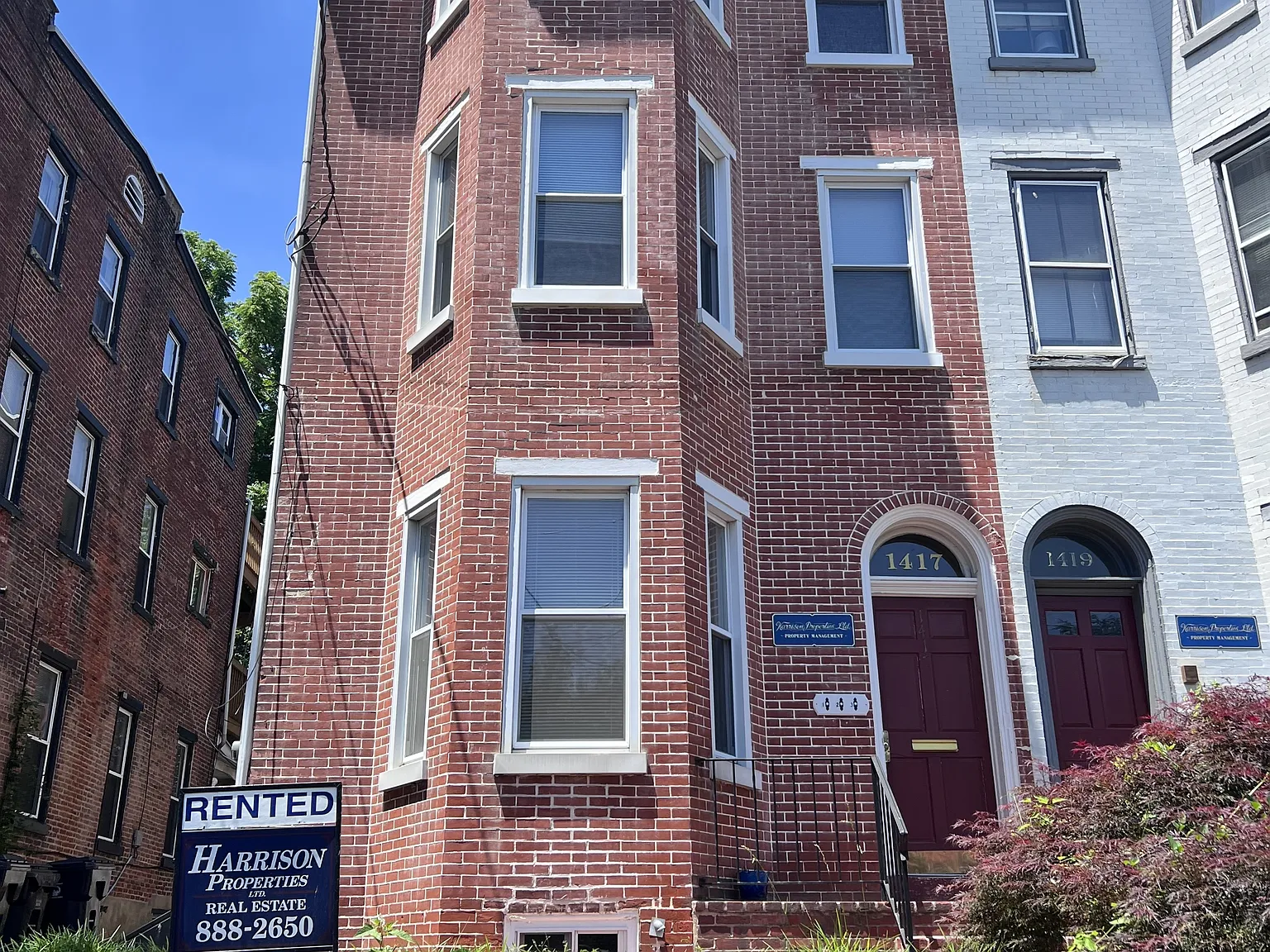 1417 N Harrison St — Photo 1