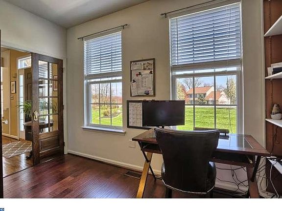 5th image of 297 Baker Dr