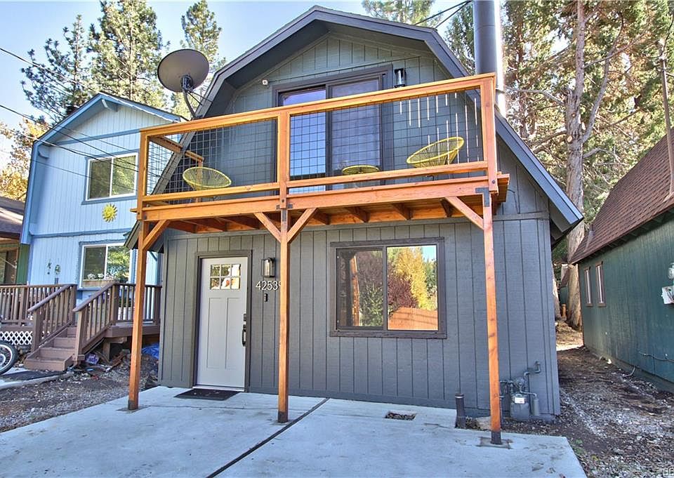 1st image of 42539 Falcon Ave
