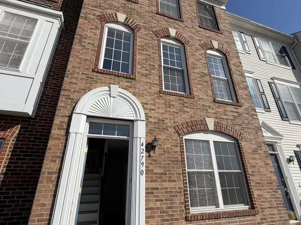 42790 Nations St, Chantilly, VA 20152