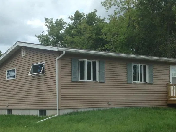 224 Quaw Ave, Edgar, WI 54426
