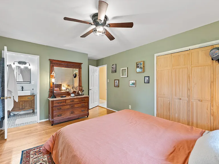 5208 Lindsay St — Photo 25