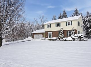 121 Kittredge Rd, Pittsfield, MA 01201