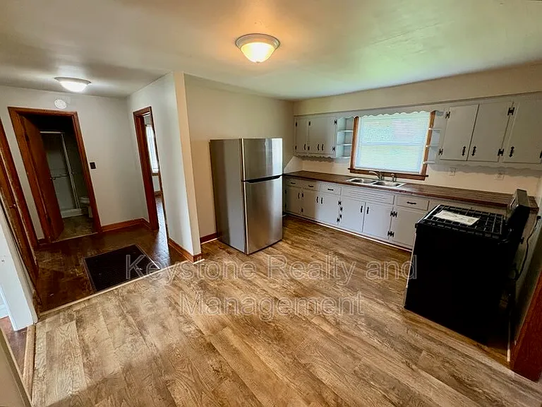 624 Vass Ln — Photo 4
