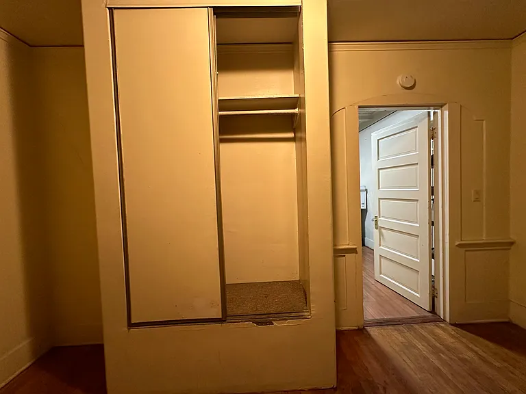 1132 S Hoover St #3 — Photo 5