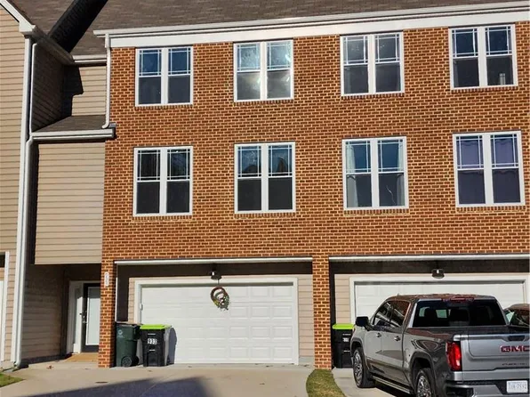 933 Eastfield Ln, Newport News, VA 23602