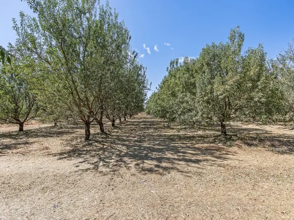 1 Road 136, Delano, CA 93215