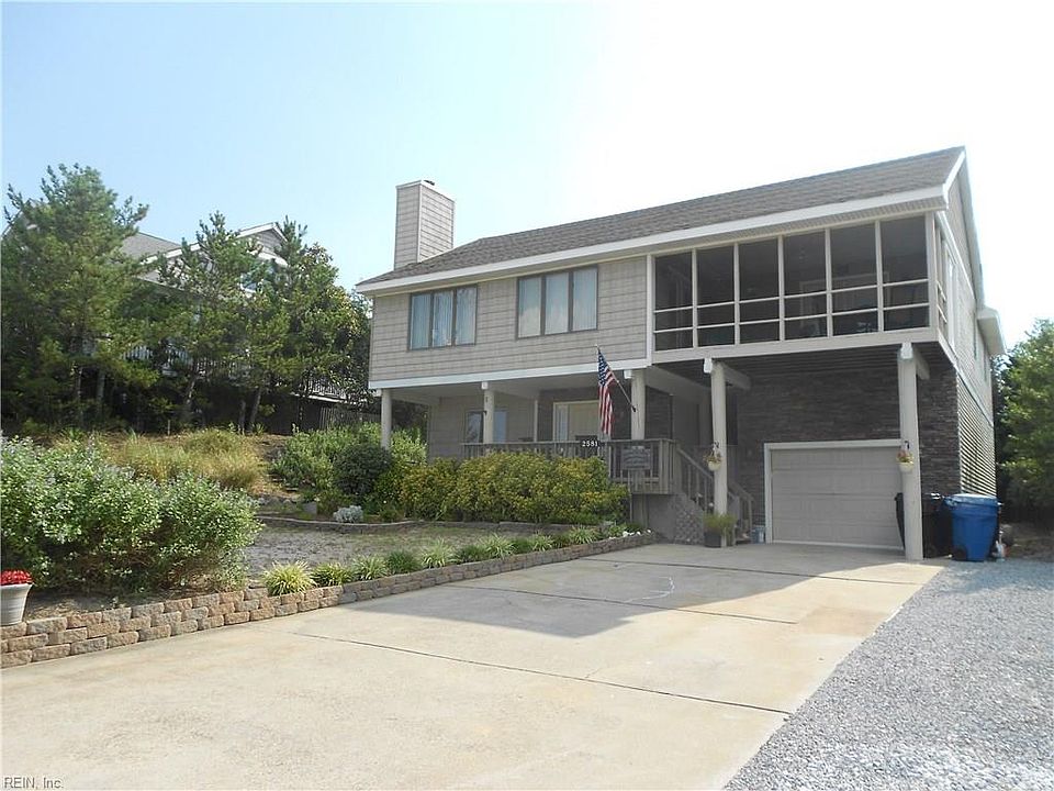 Welcome Home!  Great residential or 2nd home to enjoy the beach life!