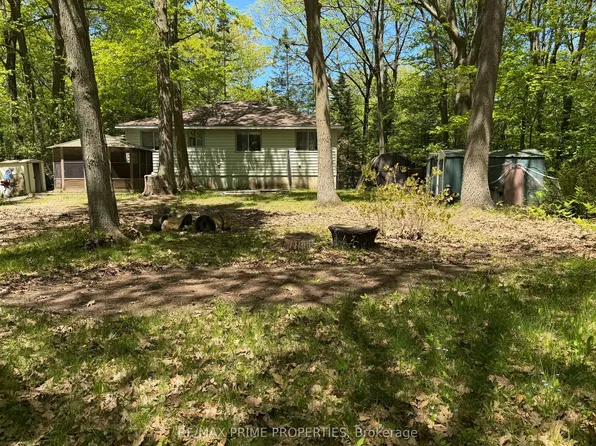 187 Frederick Dr, Wasaga Beach, ON L9Z 1P1
