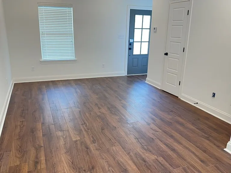 507 Meadow Crest Cir — Photo 8