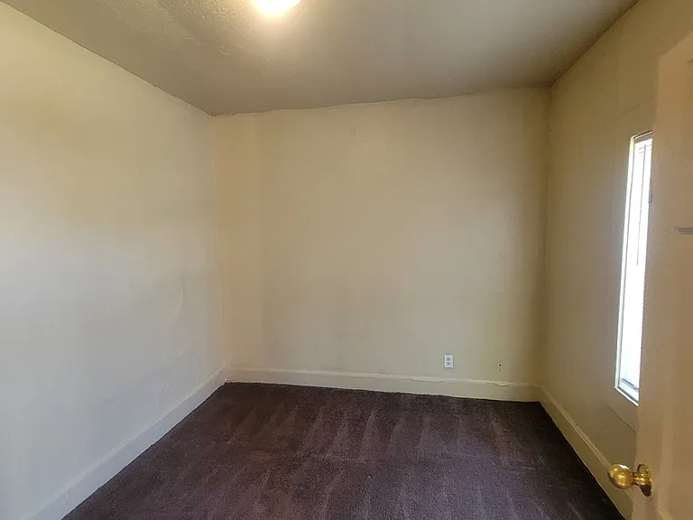 1406 Deloss St — Photo 2
