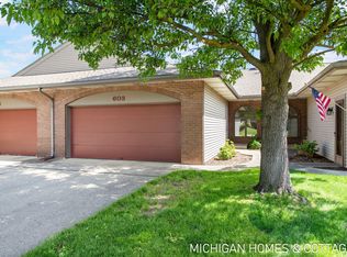 603 Spring Ln, Holland, MI 49423