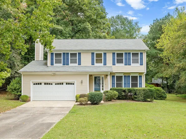 8 Nutmeg Ct, Durham, NC 27713