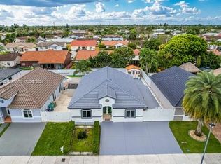 16894 SW 143rd Pl, Miami, FL 33177