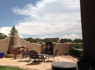 20 Camino Sabanero, Santa Fe, NM 87508