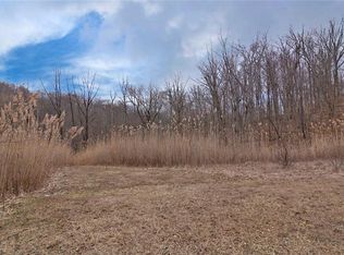 Mountain View Dr, Moreland Hills, OH 44022