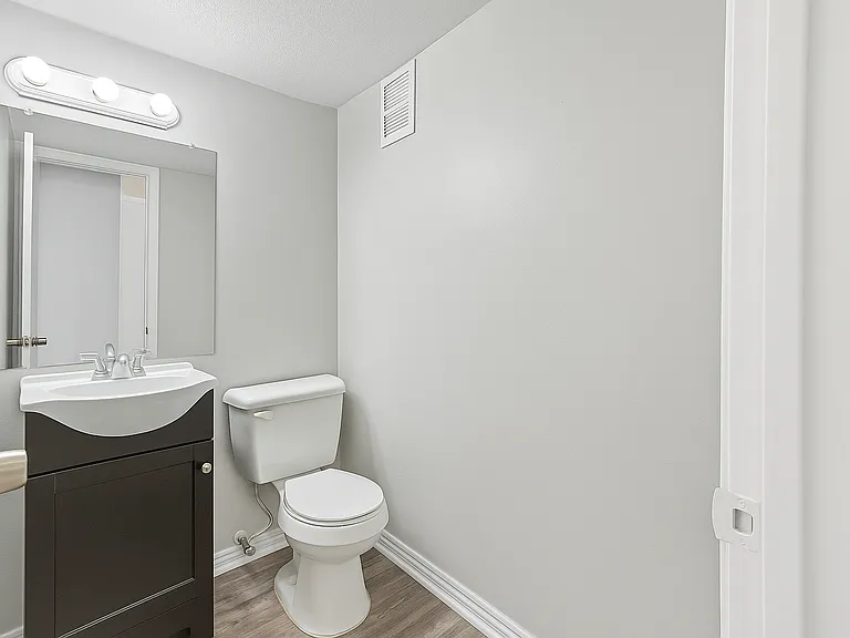 5665 McClelland Dr — Photo 3