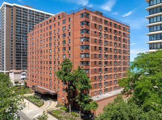 5815 N Sheridan Rd APT 204, Chicago, IL 60660