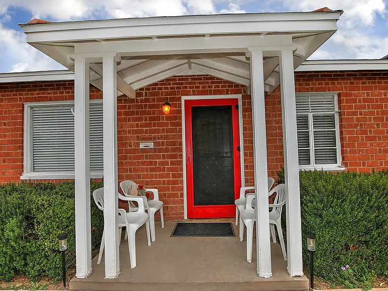 W Earll Dr — Photo 5