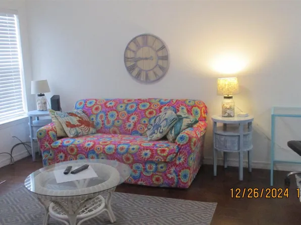 501 E Burgess Rd APT C1, Pensacola, FL 32504