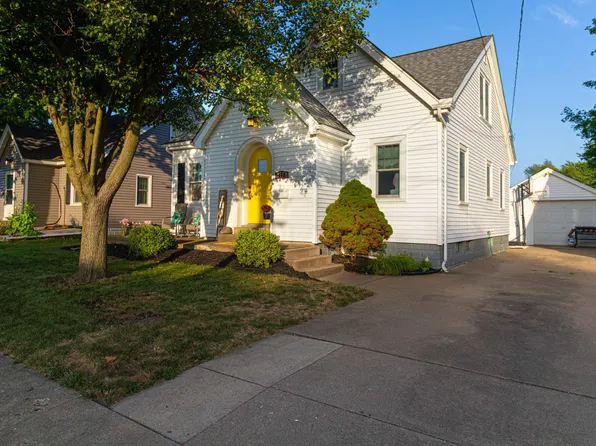 132 N 6th Ave, Morton, IL 61550