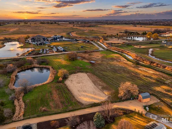 7549 N Stonebriar Ln, Meridian, ID 83646