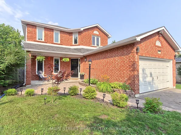 109 Bishop Dr, Barrie, ON L4N 7P4