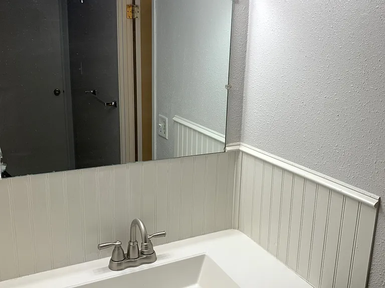 1350 Golden Cir #202 — Photo 7