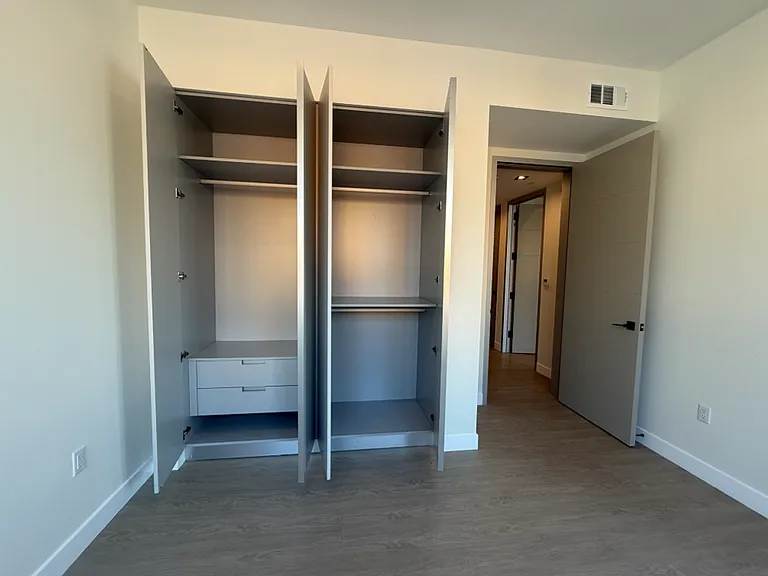 495 Promenade Ave — Photo 27