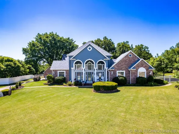 13602 W 42nd Pl S, Sand Springs, OK 74063