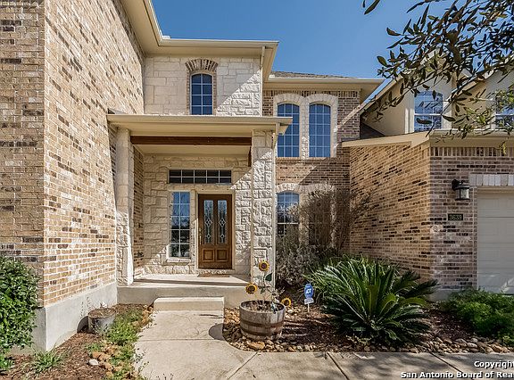 2nd image of 3639 Pinnacle Dr
