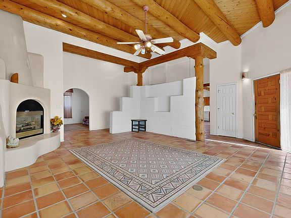 4th image of 152 Camino De Las Huertas