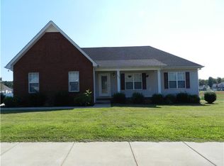 319 Preakness Cir, Pleasant View, TN 37146