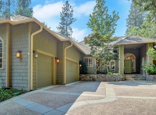 950 Freeman Ln, Grass Valley, CA 95949