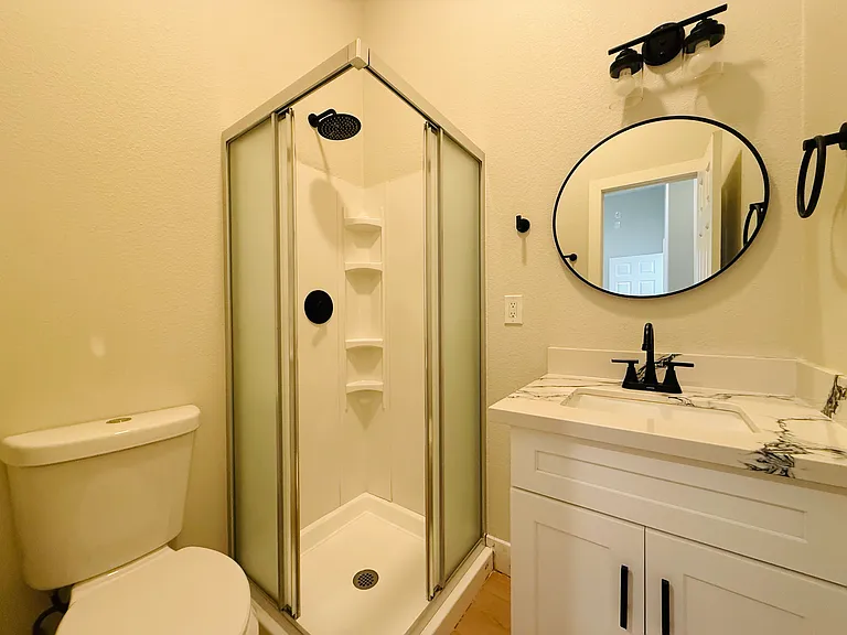 6179 Bluegrass Ave #B — Photo 9