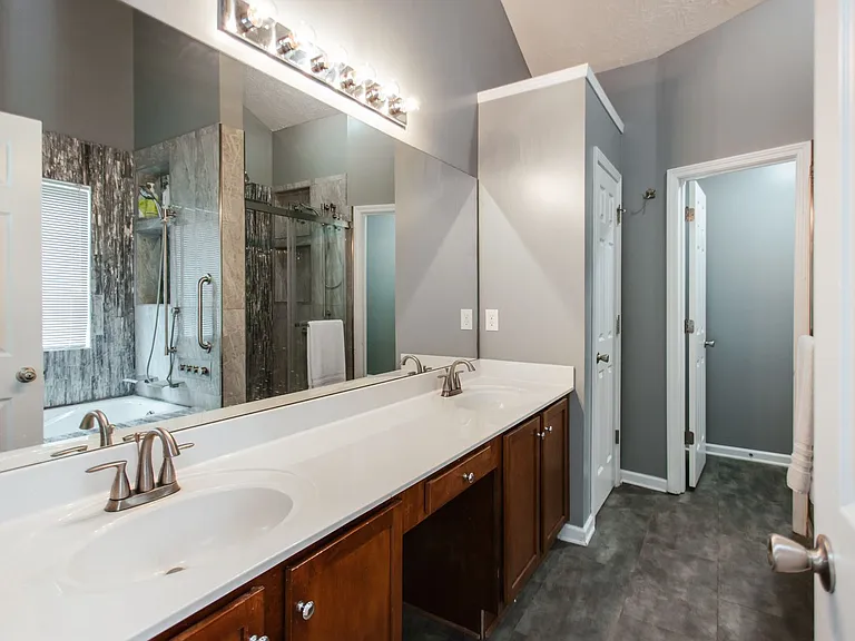 137 Bristol Woods Dr — Photo 20
